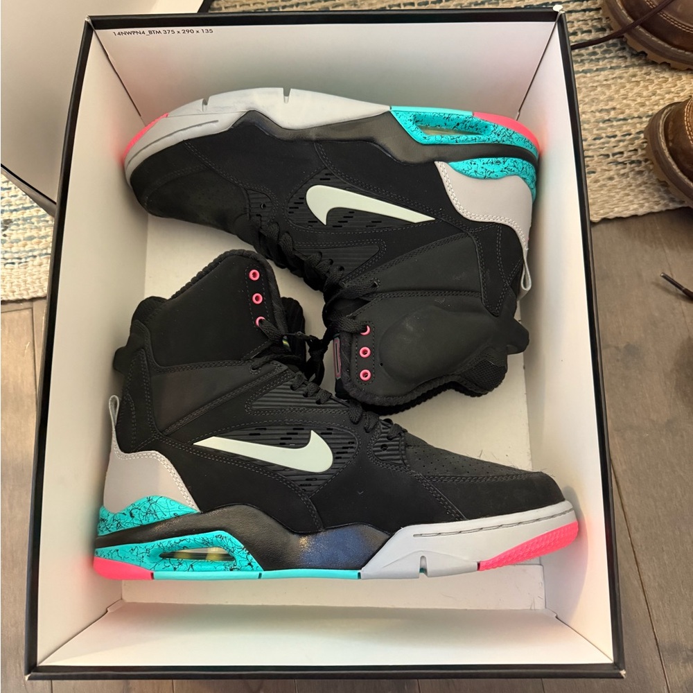 NIB Nike air command force